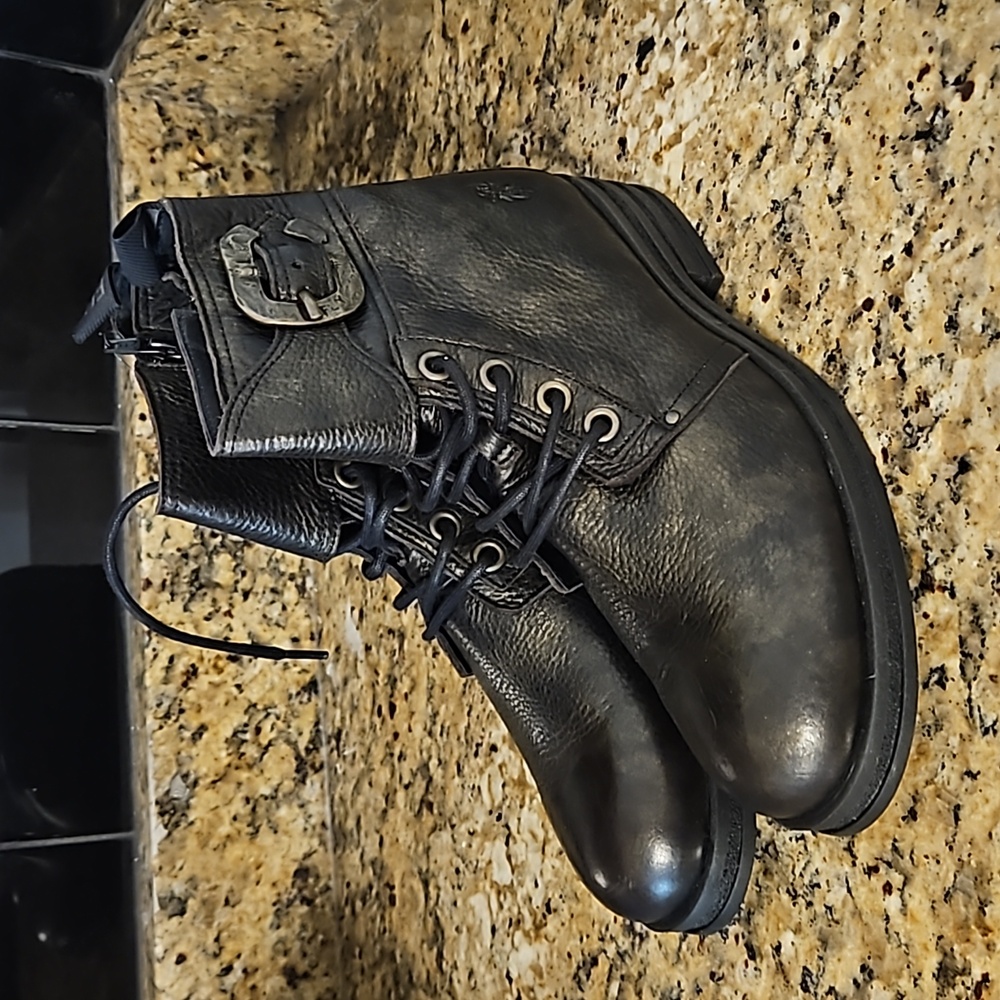 FLY London Lace-Up Ankle Boot Kara Black/Gold